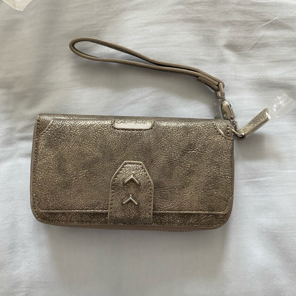 New never used Stella & Dot wristlet